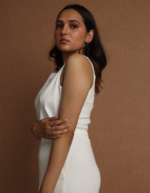 Antara - Petunia round neck sleeveless crop top