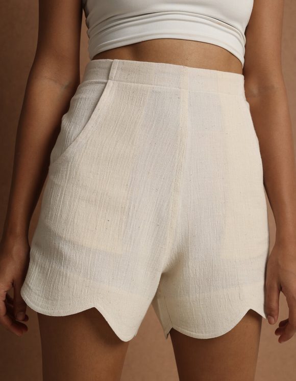 Antara - Tulip hemmed shorts